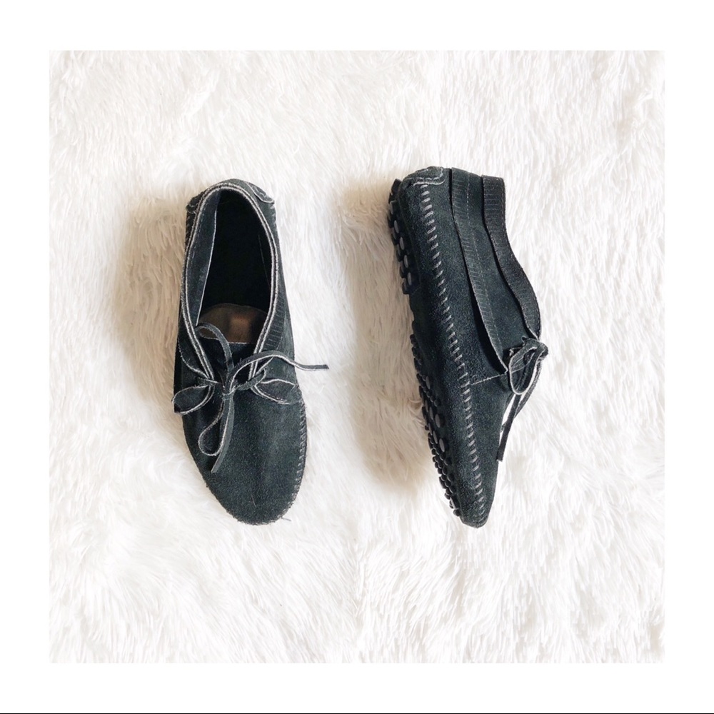 Minnetonka suede leather black bootie fringe sz6